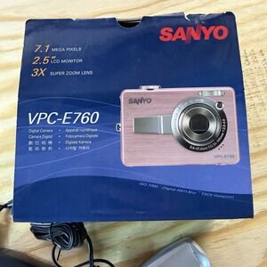 Sanyo VPC-E760 7.1MP Digital Camera Pink CCD Complete In Box Tested